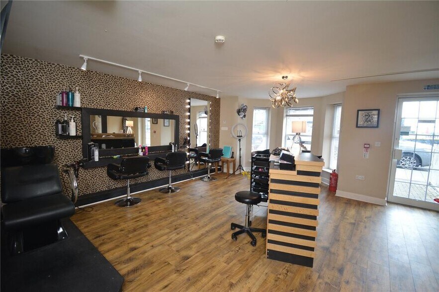 111 Promenade, Bridlington for sale - Building Photo - Image 2 of 14