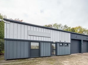 Kimberley Way, Rugeley to rent Building Photo- Image 1 of 2