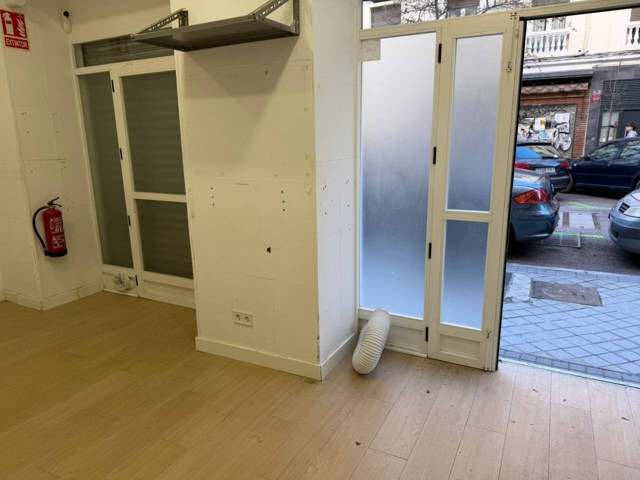 Retail in Madrid, Madrid to rent Interior Photo- Image 1 of 5