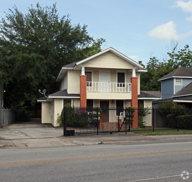 6611 N Main St, Houston, TX for sale - Primary Photo - Image 1 of 1