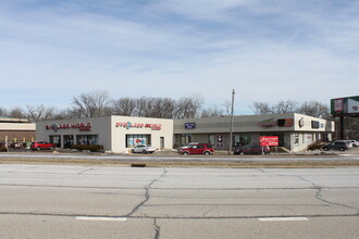 4530 N Brandywine Dr, Peoria, IL for rent Building Photo- Image 1 of 2