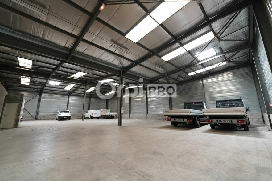 1 Rue Milton Friedman, Charvieu-Chavagneux for sale - Interior Photo - Image 2 of 13