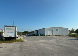 1060 Central Florida Pky, Orlando, FL for rent Building Photo- Image 1 of 4