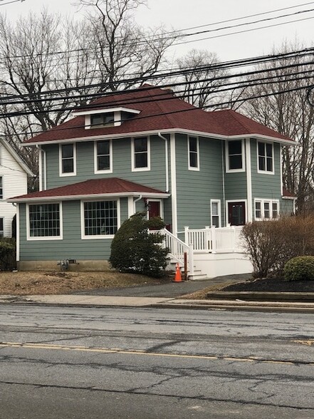 735 Broad St, Shrewsbury, NJ for sale - Primary Photo - Image 1 of 1