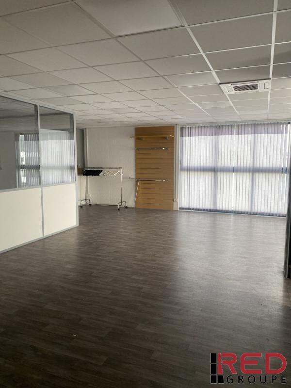 Office in Aubagne for sale Interior Photo- Image 1 of 6