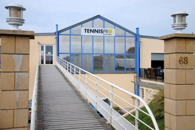 Vente Bureaux 597 m²