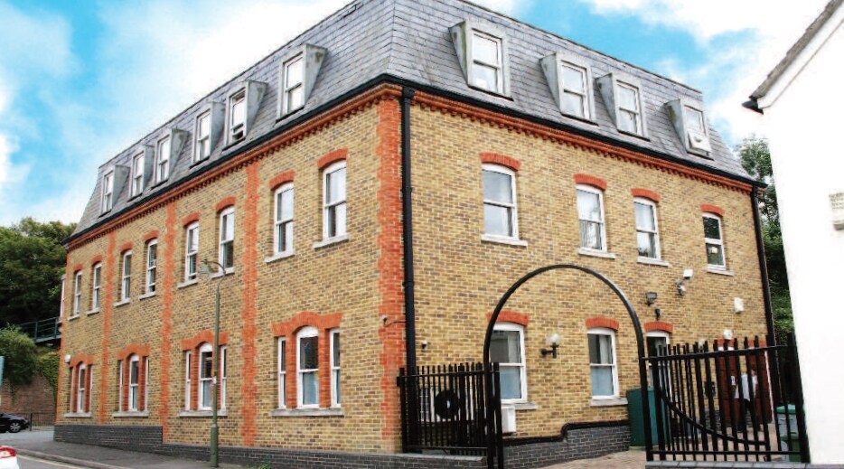 13 East St, Epsom KT17 1BB UK