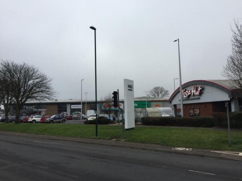 Shripney Rd, Bognor Regis PO22 9NF Retail for Rent UK