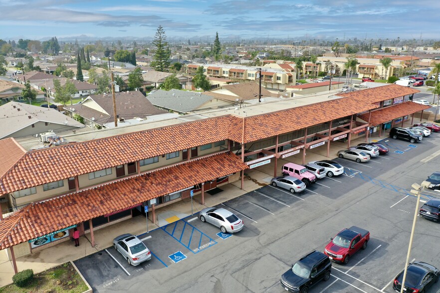 1018-1046 N Tustin St, Orange, CA for rent - Building Photo - Image 1 of 1