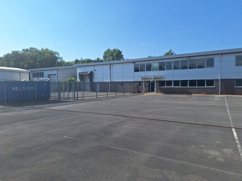 Warleys Ln, Weston Super Mare to rent - Building Photo - Image 1 of 5