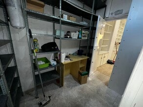 Retail in Alcobendas, Madrid to rent Interior Photo- Image 2 of 7
