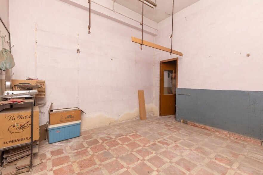 Retail in Santa Fe, Granada for sale - Interior Photo - Image 3 of 10