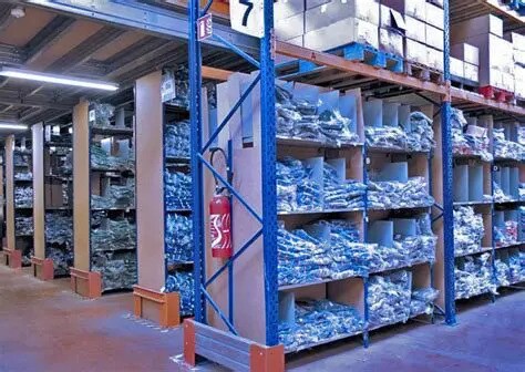 Industrial in Colombes to rent - Interior Photo - Image 2 of 3