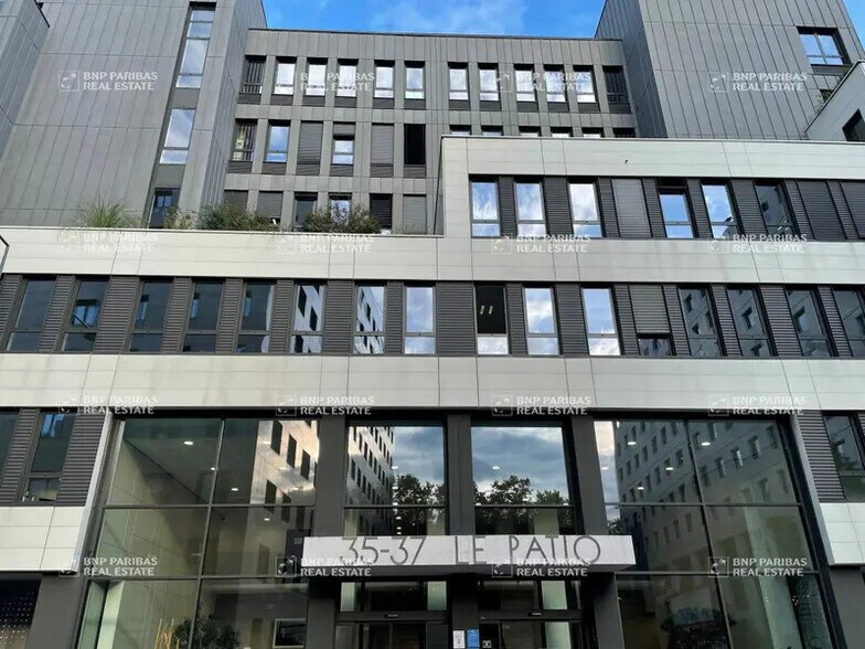 Office in Villeurbanne to rent - Building Photo - Image 1 of 19