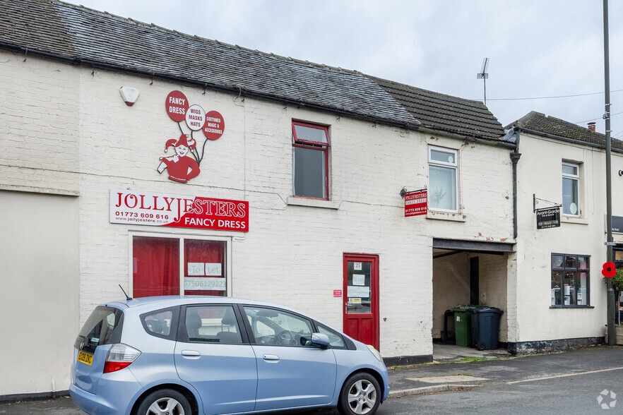 25 Derby Rd, Alfreton to rent - Building Photo - Image 2 of 2