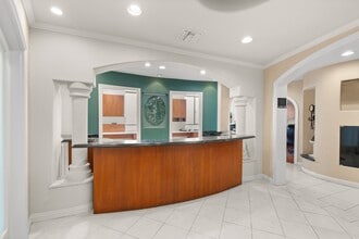 436 N Roxbury Dr, Beverly Hills, CA to rent Building Photo- Image 1 of 15