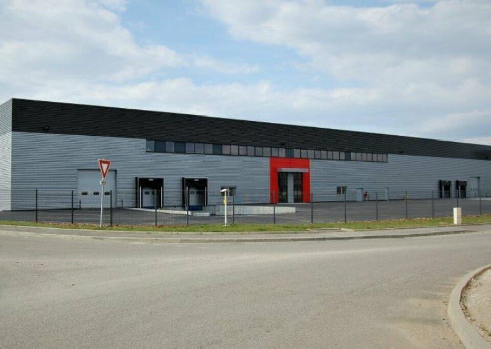 Light Industrial in Dagneux to rent Primary Photo- Image 1 of 24