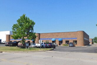 23933-23973 Research Dr, Farmington Hills, MI for rent Building Photo- Image 1 of 5