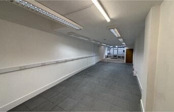 51 Albert Rd, Southsea for sale Interior Photo- Image 2 of 5