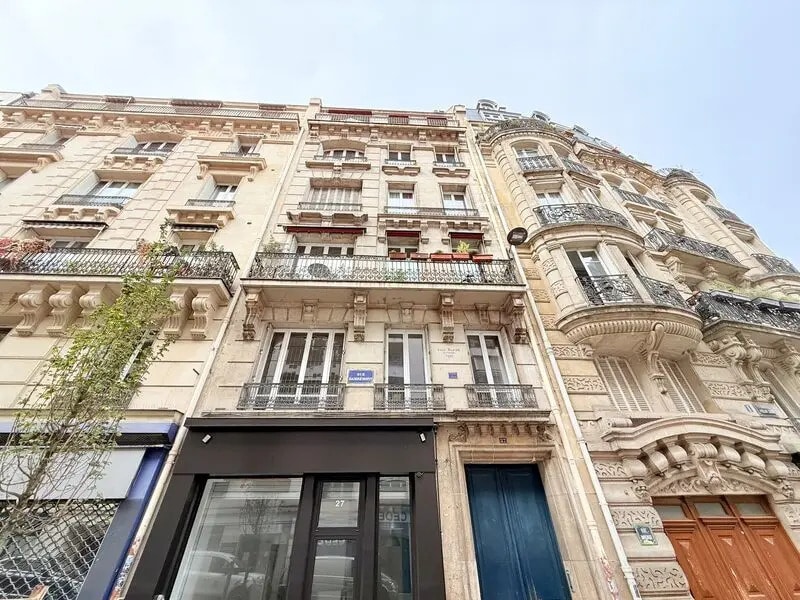 Location Commerce 81 m² - Photo 1