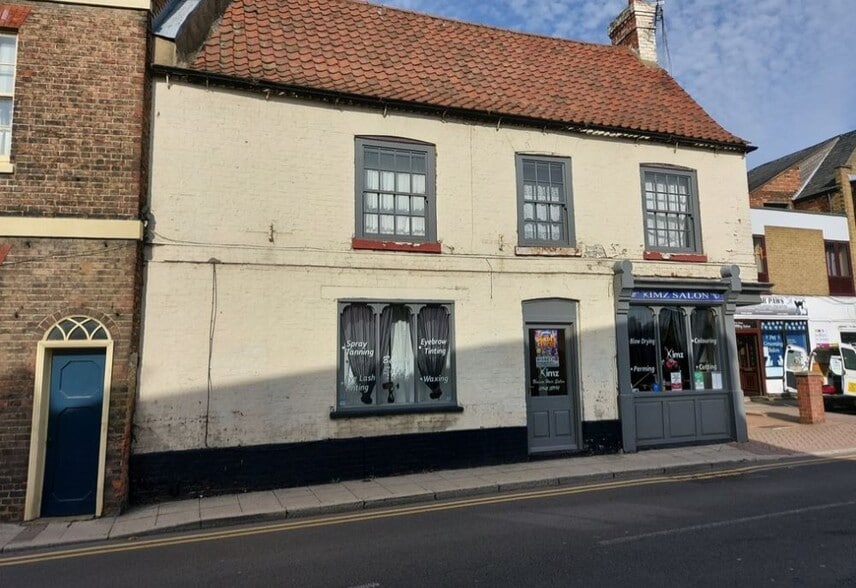 13 North St, Wisbech to rent - Building Photo - Image 3 of 3