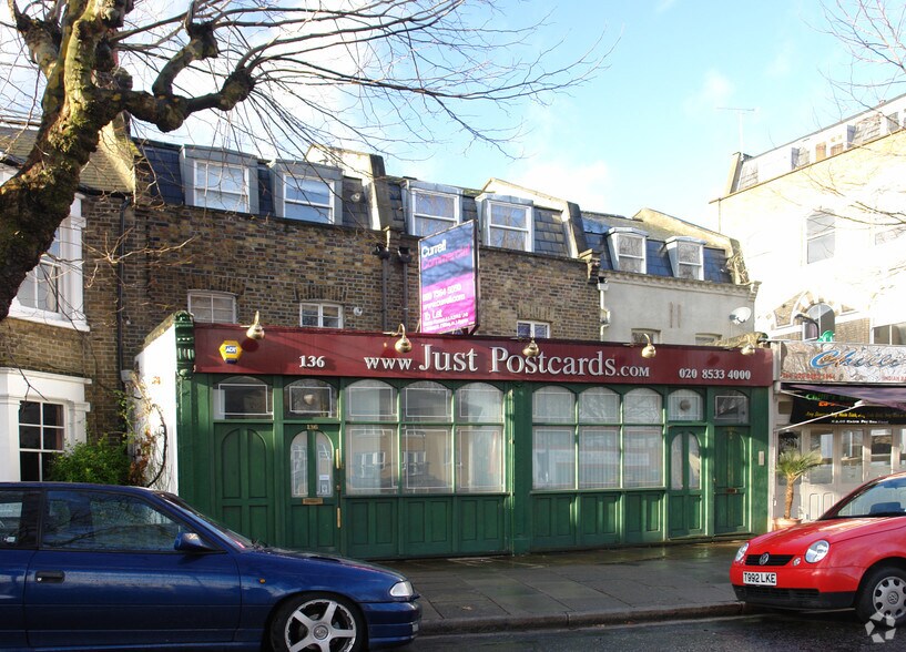 134-136 Lauriston Rd, London for sale - Primary Photo - Image 1 of 1