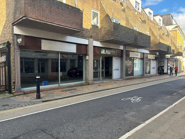 More details for 26-32 High St, Maidenhead - Retail to Rent