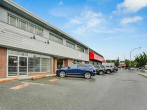 5651 Cowrie St, Sechelt, BC for sale Primary Photo- Image 1 of 2