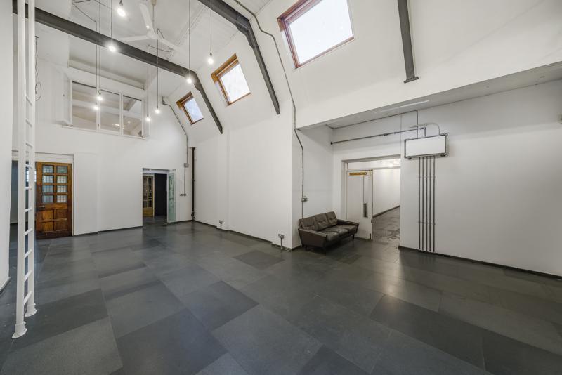 2A East Mount St, London to rent - Building Photo - Image 2 of 7