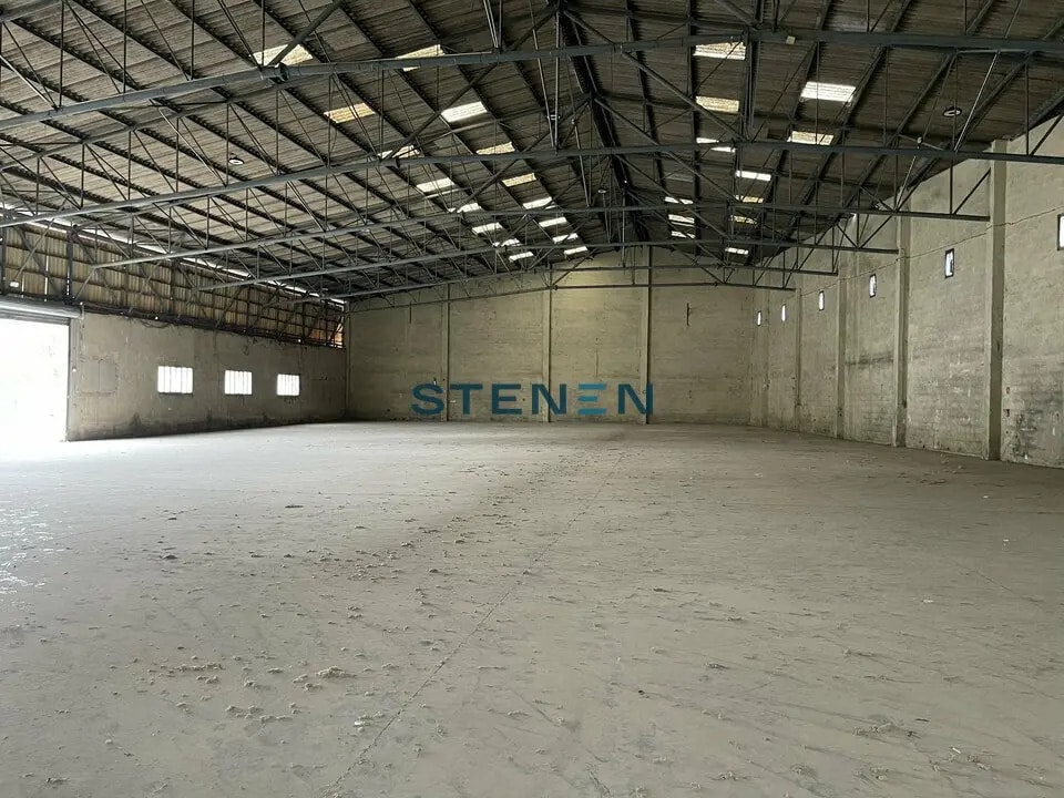 Location Local d'activités 2 000 m² - Photo 1