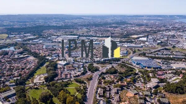 Industrial in Vitrolles to rent Aerial- Image 1 of 3