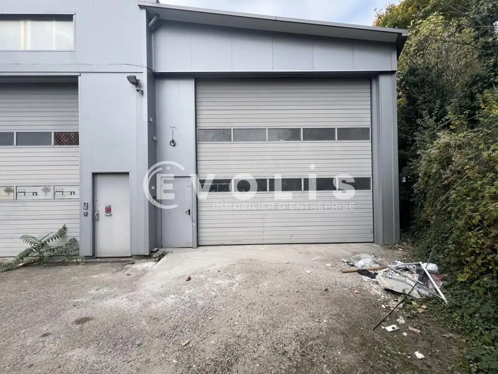 Location Local d'activités 344 m² - Photo 1