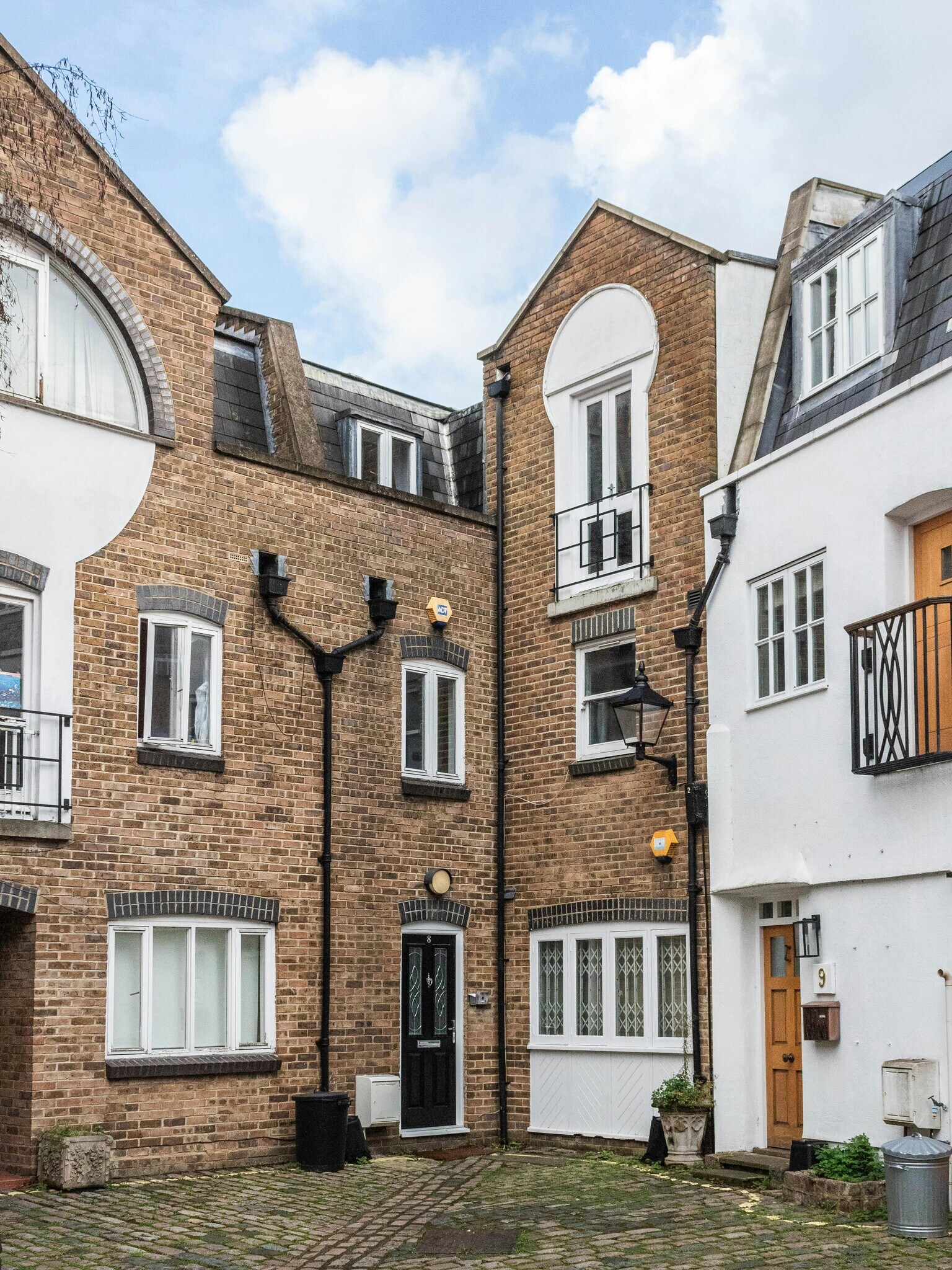 8 Celbridge Mews, London to rent Building Photo- Image 1 of 12