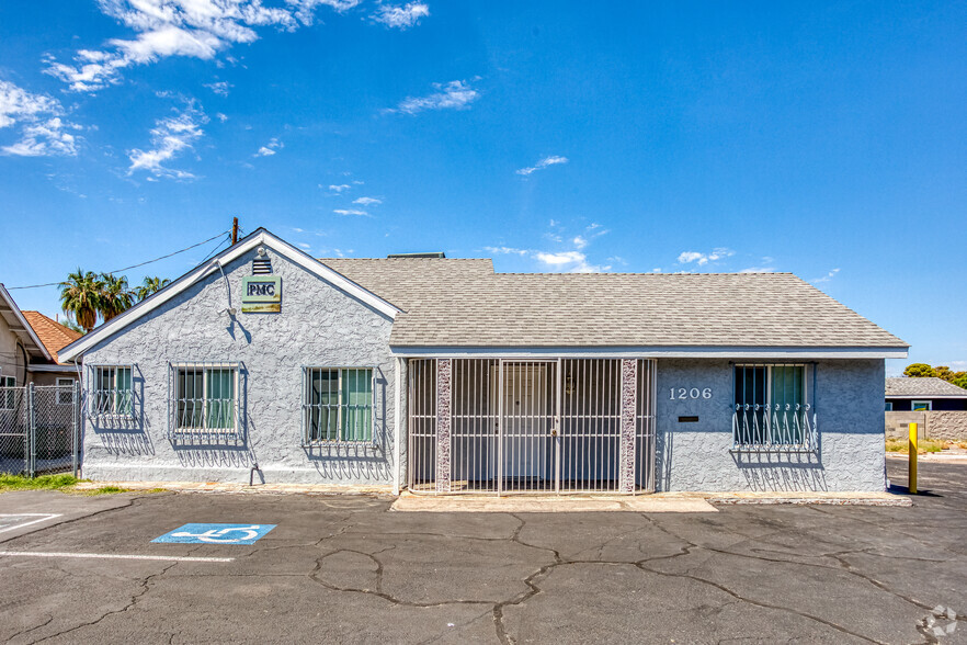 1206 S Maryland Pky, Las Vegas, NV for rent - Building Photo - Image 2 of 5