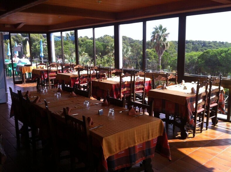 Retail in Tossa de Mar, Gerona for sale - Building Photo - Image 3 of 8