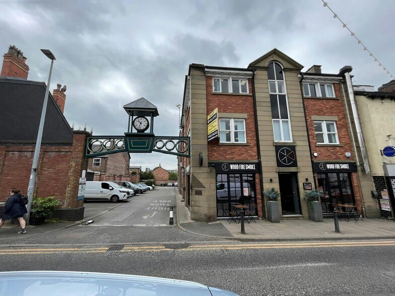 Chestergate, Macclesfield to rent - Building Photo - Image 1 of 10