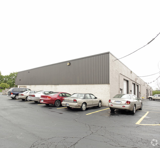 1233-1245 Chicago Rd, Troy, MI for rent - Building Photo - Image 3 of 4