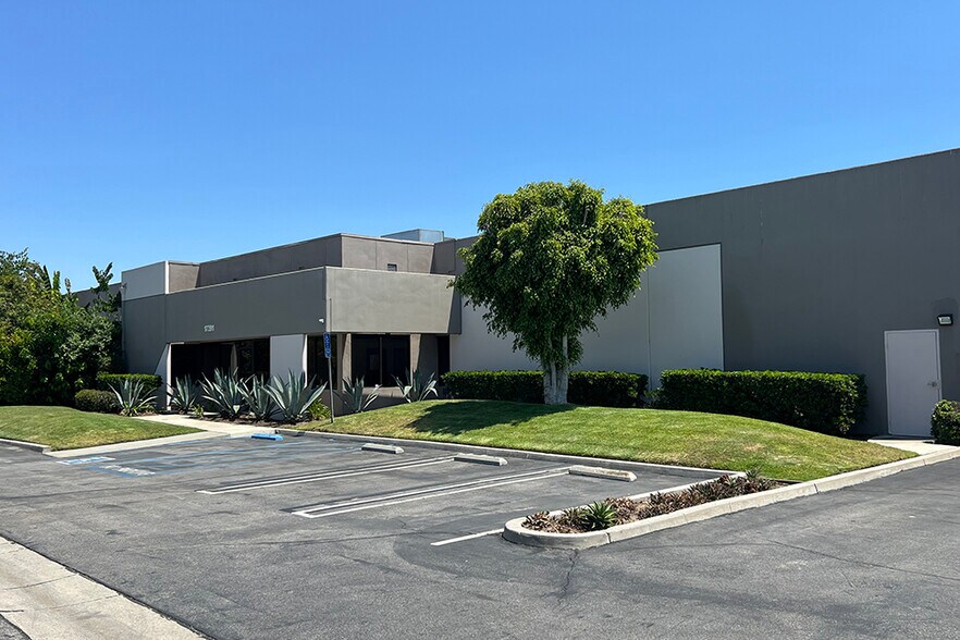 17391 Mount Cliffwood Cir, Fountain Valley, CA for sale - Building Photo - Image 1 of 1