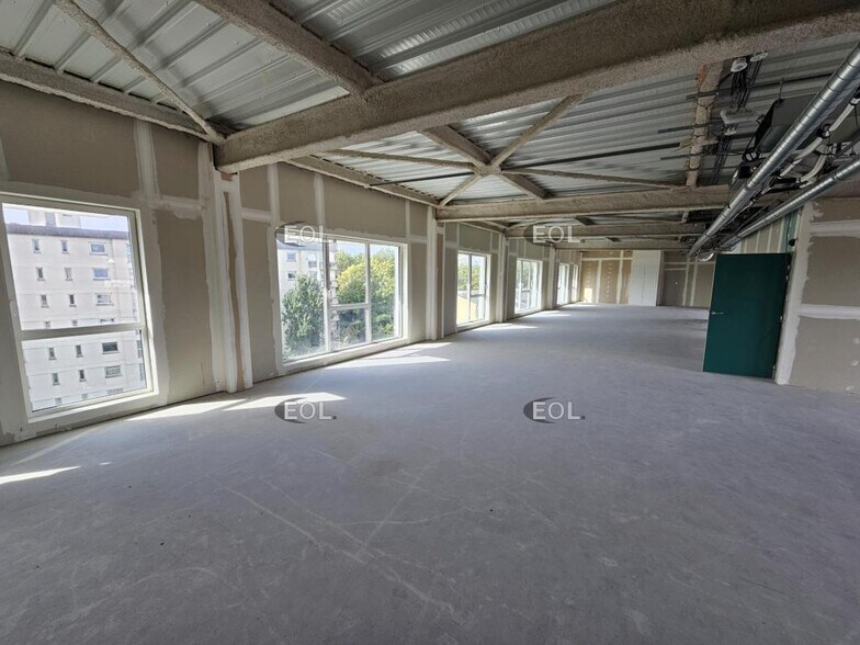 Office in Cachan to rent - Interior Photo - Image 3 of 10