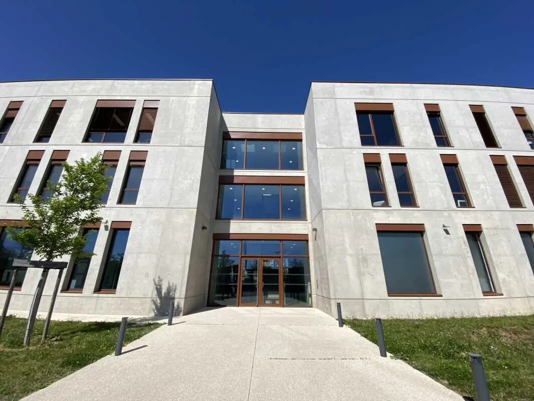 Rue De La Marne, Bron for sale Building Photo- Image 1 of 15