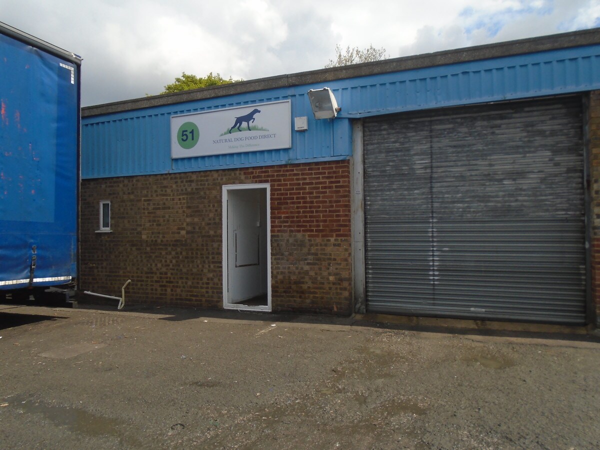 4151 Murdock Rd, Bedford MK41 7PQ UK