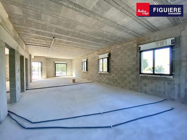 Office in Peynier to rent - Interior Photo - Image 2 of 16