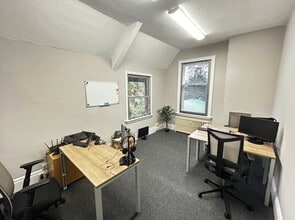 Holly Ln, Coventry to rent Interior Photo- Image 2 of 4