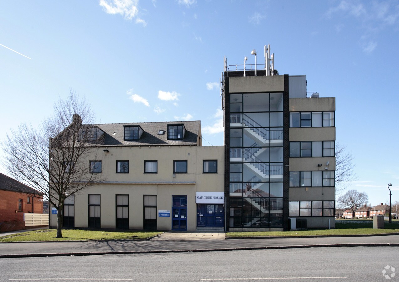 Oakwood Ln, Leeds LS8 3LG UK