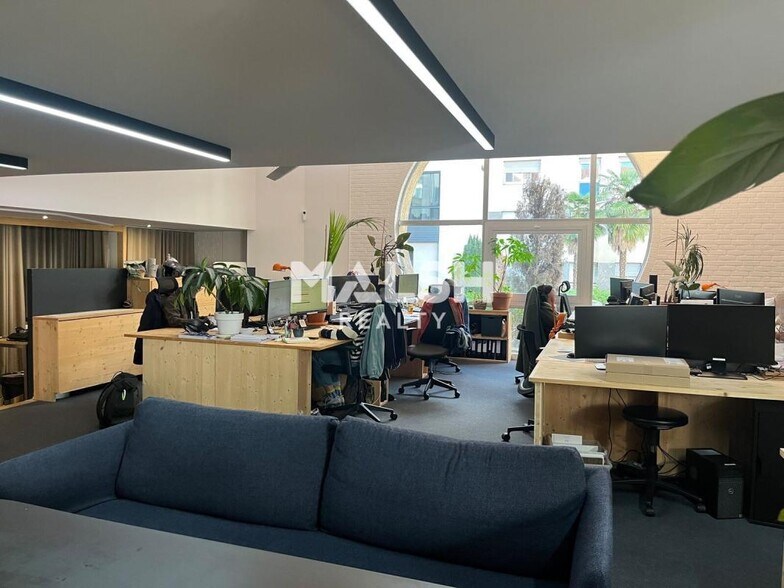 Office in Lyon to rent - Interior Photo - Image 3 of 7