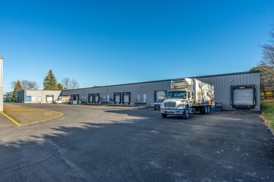 2710 Lancaster Rd, Ottawa, ON for sale - Building Photo - Image 2 of 2