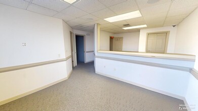 2224 S Croatan Hwy, Nags Head, NC for rent Lobby- Image 2 of 11