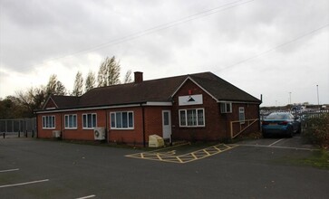 149 Lichfield Rd, Branston for rent Building Photo- Image 1 of 2