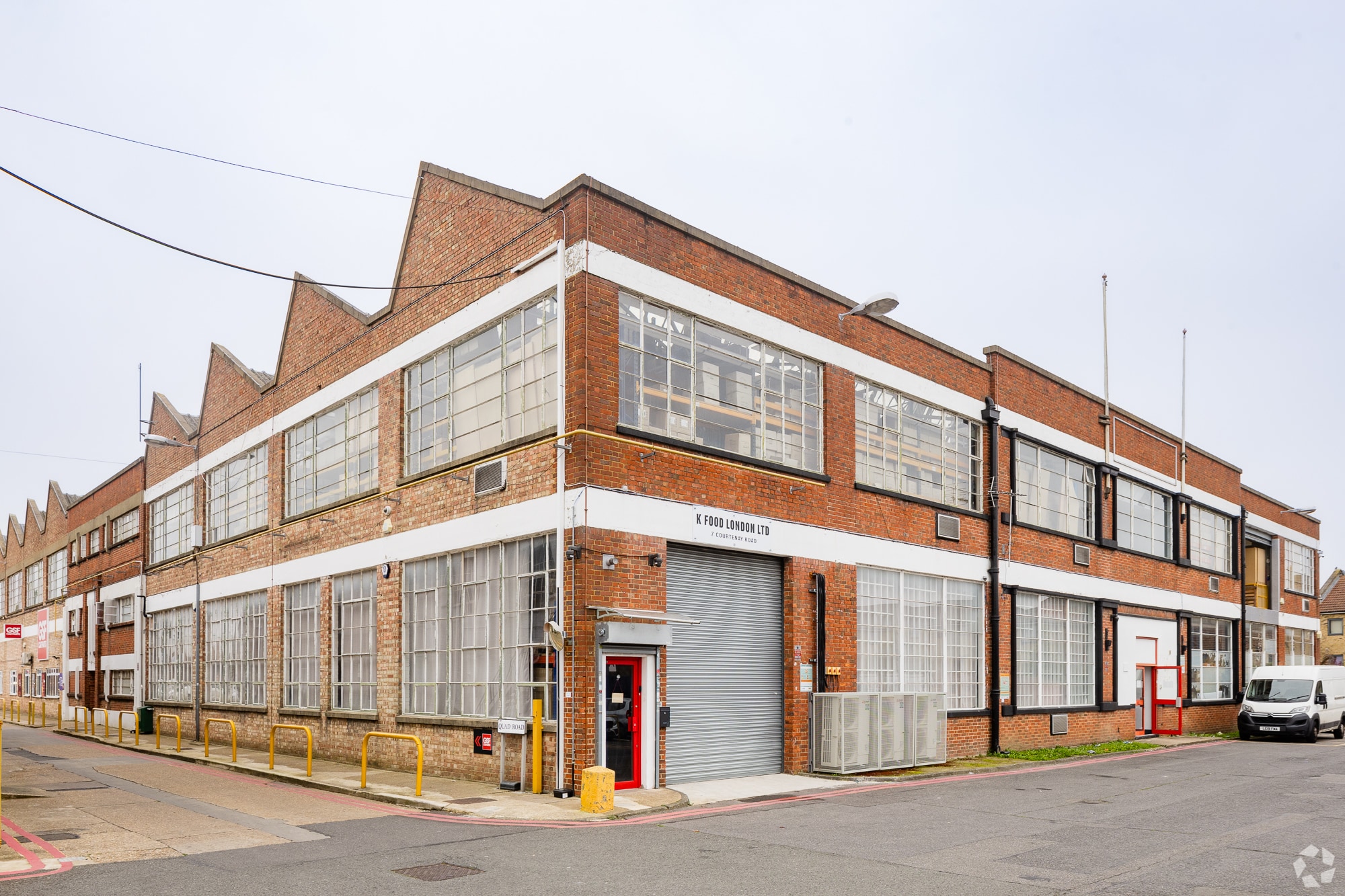 3 Boundary Rd, Wembley to rent Primary Photo- Image 1 of 5