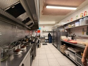 66 High St, Enfield to rent Interior Photo- Image 2 of 7